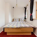 Hisa Na Soncu / Sun House 아파트 지고르니예 고르예