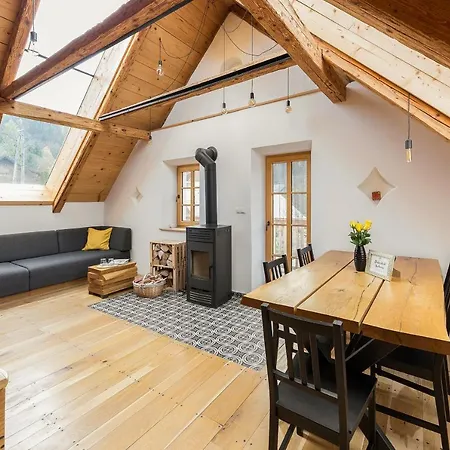 Hisa Na Soncu / Sun House Zgornje Gorje