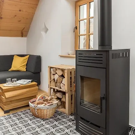 Hisa Na Soncu / Sun House Apartment *