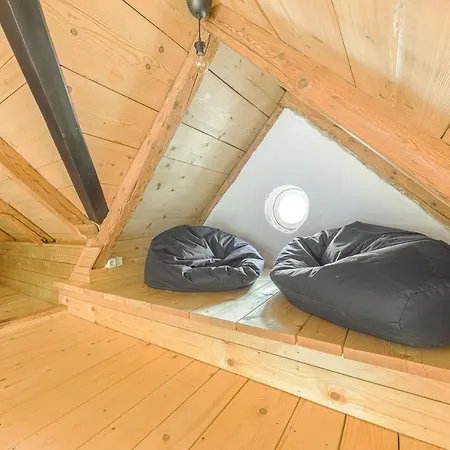 Apartman Hisa Na Soncu / Sun House