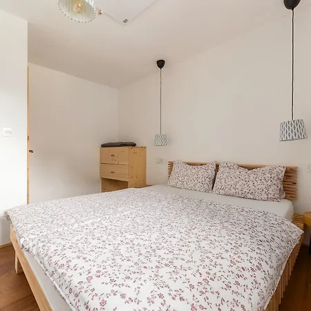 Hisa Na Soncu / Sun House * Zgornje Gorje