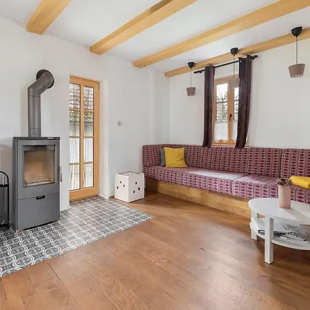 Apartman Hisa Na Soncu / Sun House *