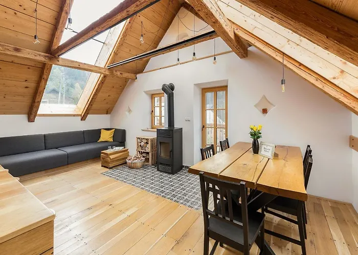 Hisa Na Soncu / Sun House Zgornje Gorje