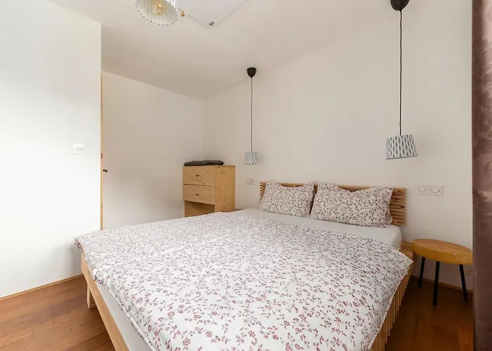 Hisa Na Soncu / Sun House * Zgornje Gorje