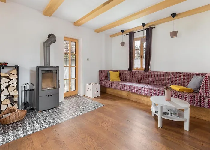 Apartma Hisa Na Soncu / Sun House *