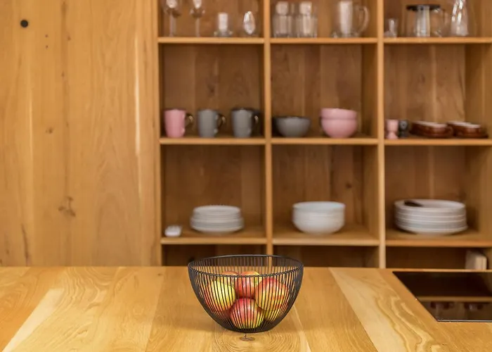 Hisa Na Soncu / Sun House *